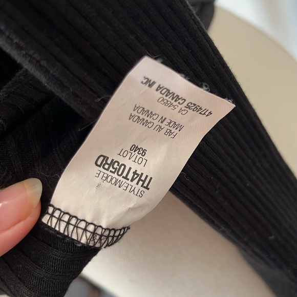 The range black turtleneck size small made in canada - Picture 4 of 4